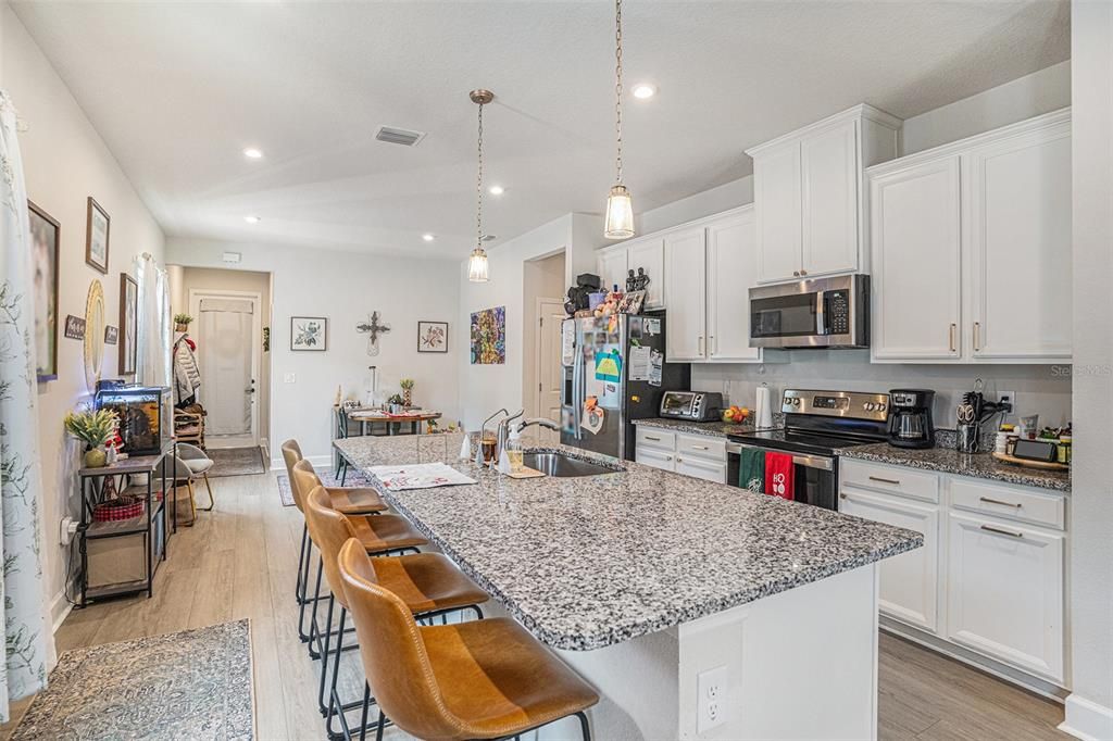 For Rent: $2,500 (3 beds, 2 baths, 1500 Square Feet)