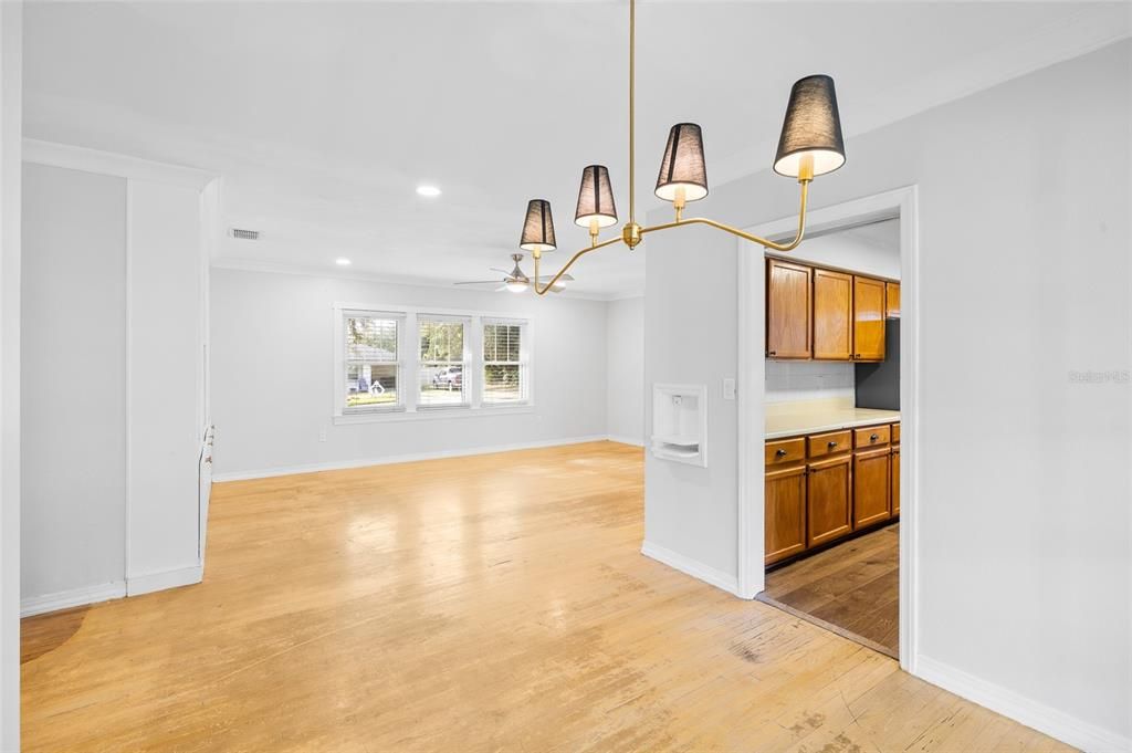 待售: $315,000 (3 贝兹, 2 浴室, 1472 平方英尺)