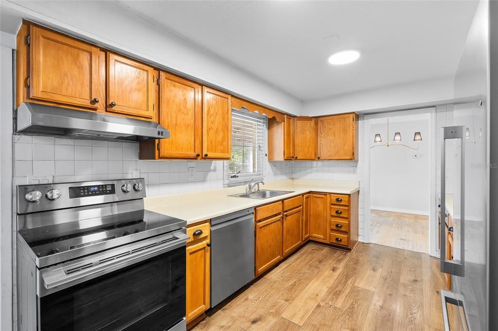 待售: $315,000 (3 贝兹, 2 浴室, 1472 平方英尺)