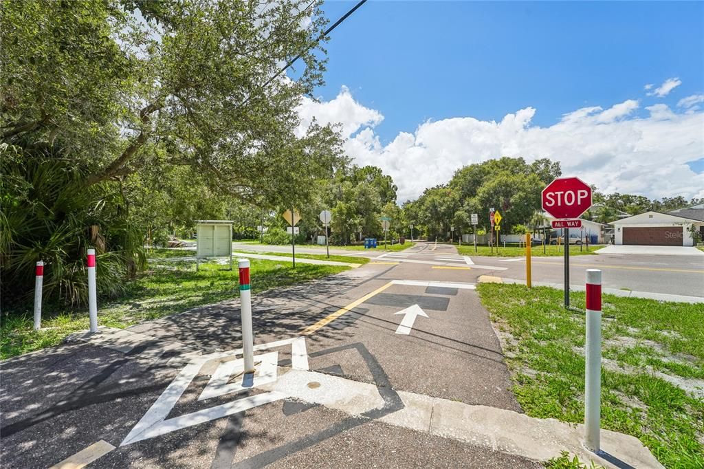 На продажу: $495,000 (0.27 acres)