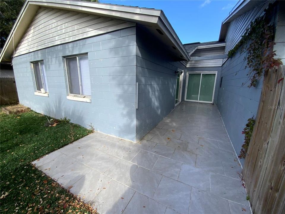 En Renta: $2,000 (5 camas, 4 baños, 2148 Pies cuadrados)