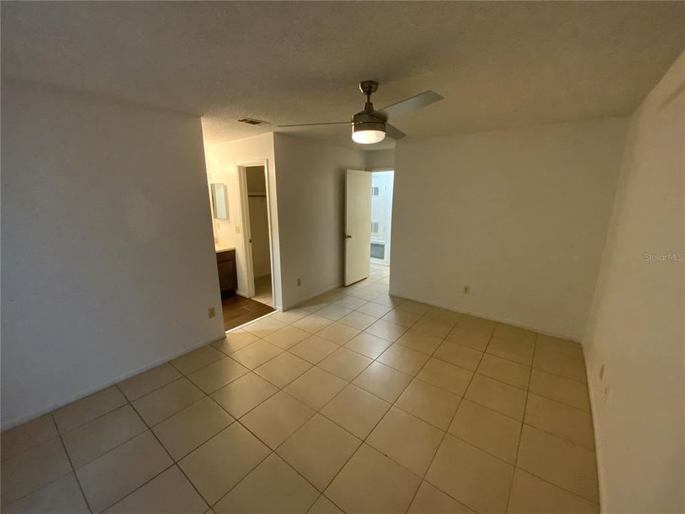 En Renta: $2,000 (5 camas, 4 baños, 2148 Pies cuadrados)