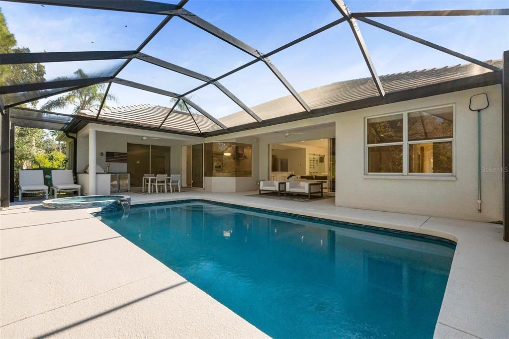 En Venta: $1,140,000 (3 camas, 3 baños, 2505 Pies cuadrados)