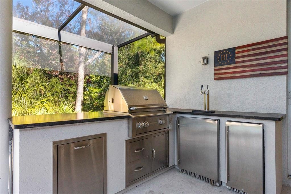 En Venta: $1,140,000 (3 camas, 3 baños, 2505 Pies cuadrados)