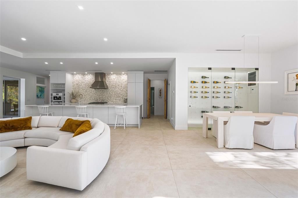 En Venta: $1,140,000 (3 camas, 3 baños, 2505 Pies cuadrados)