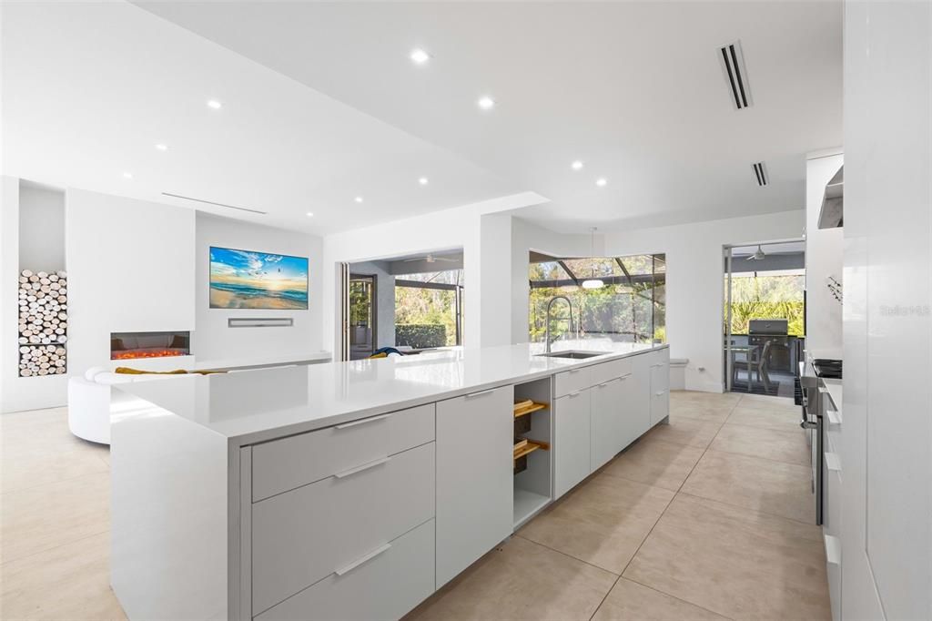 En Venta: $1,140,000 (3 camas, 3 baños, 2505 Pies cuadrados)