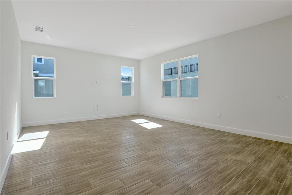 待售: $519,213 (4 贝兹, 3 浴室, 2670 平方英尺)