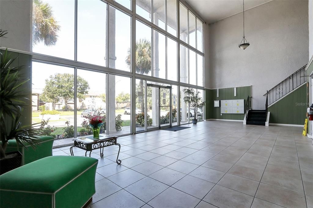 На продажу: $115,000 (2 спален, 1 ванн, 761 Квадратных фут)