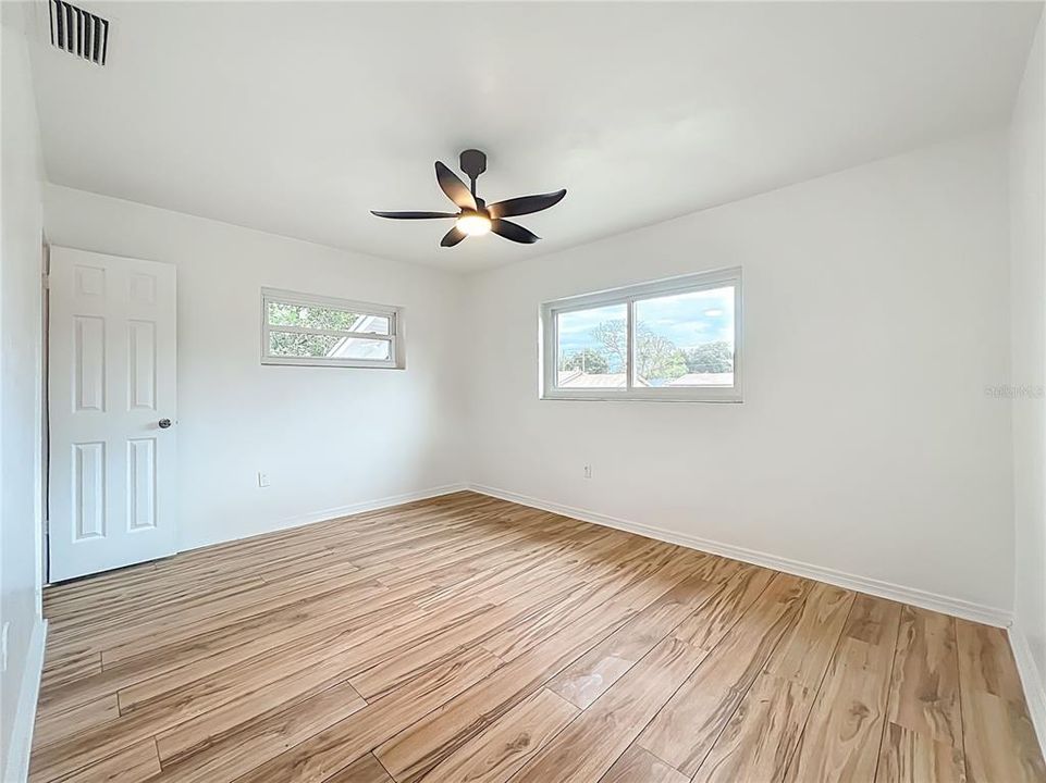 En Venta: $295,000 (3 camas, 2 baños, 1172 Pies cuadrados)