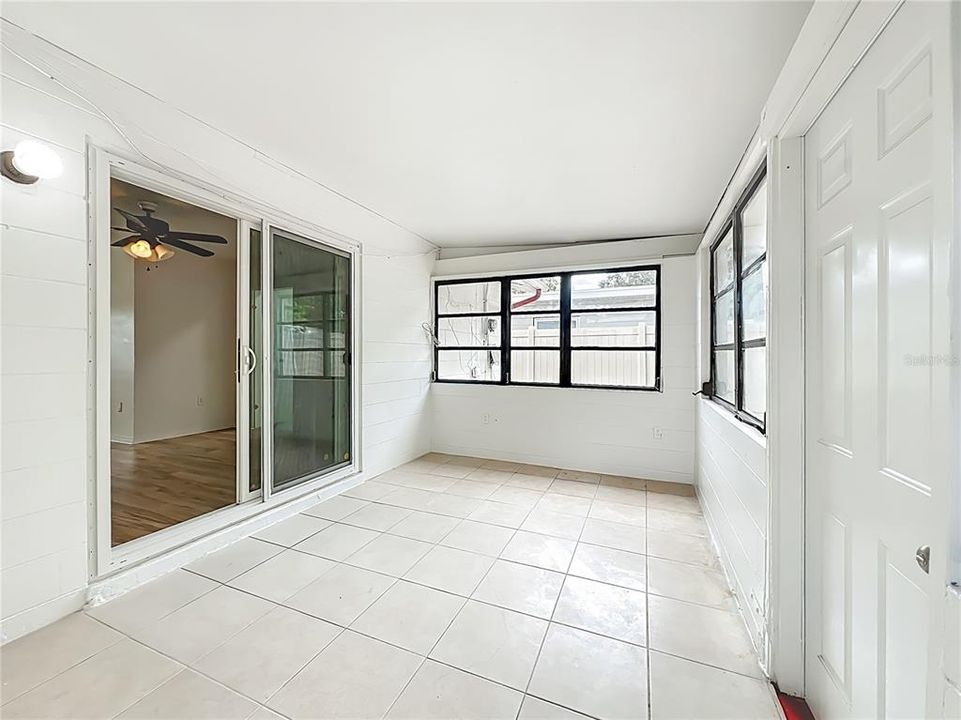 En Venta: $295,000 (3 camas, 2 baños, 1172 Pies cuadrados)