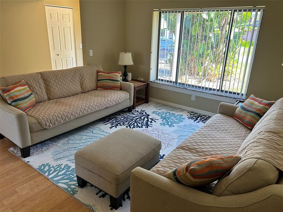 出租: $2,200 (3 贝兹, 2 浴室, 1246 平方英尺)