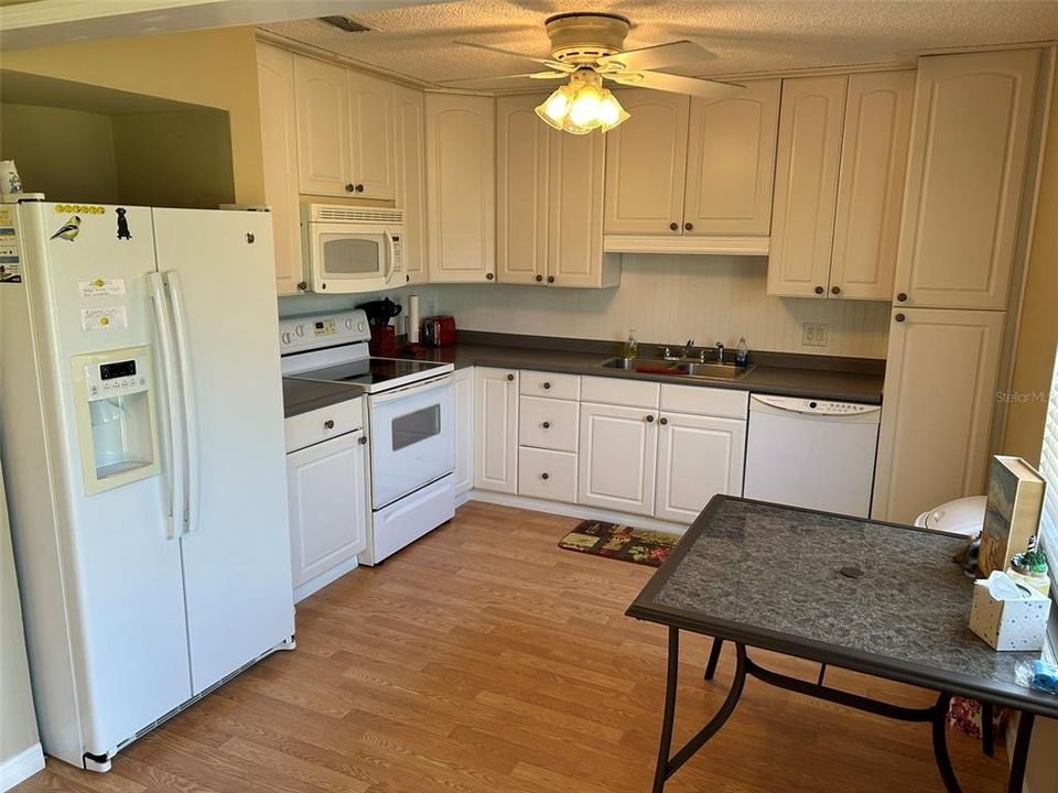 出租: $2,200 (3 贝兹, 2 浴室, 1246 平方英尺)