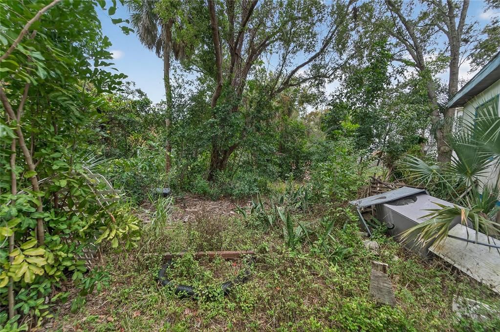 待售: $225,000 (0.26 acres)