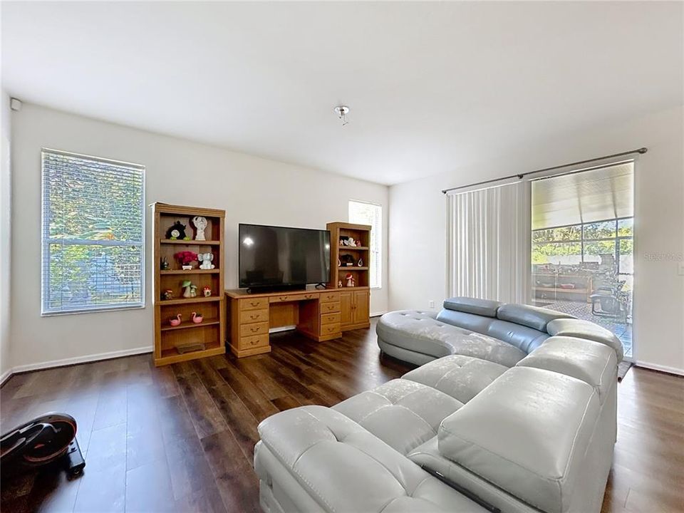 В аренду: $3,000 (4 спален, 3 ванн, 2396 Квадратных фут)