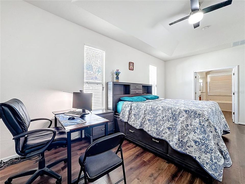 В аренду: $3,000 (4 спален, 3 ванн, 2396 Квадратных фут)