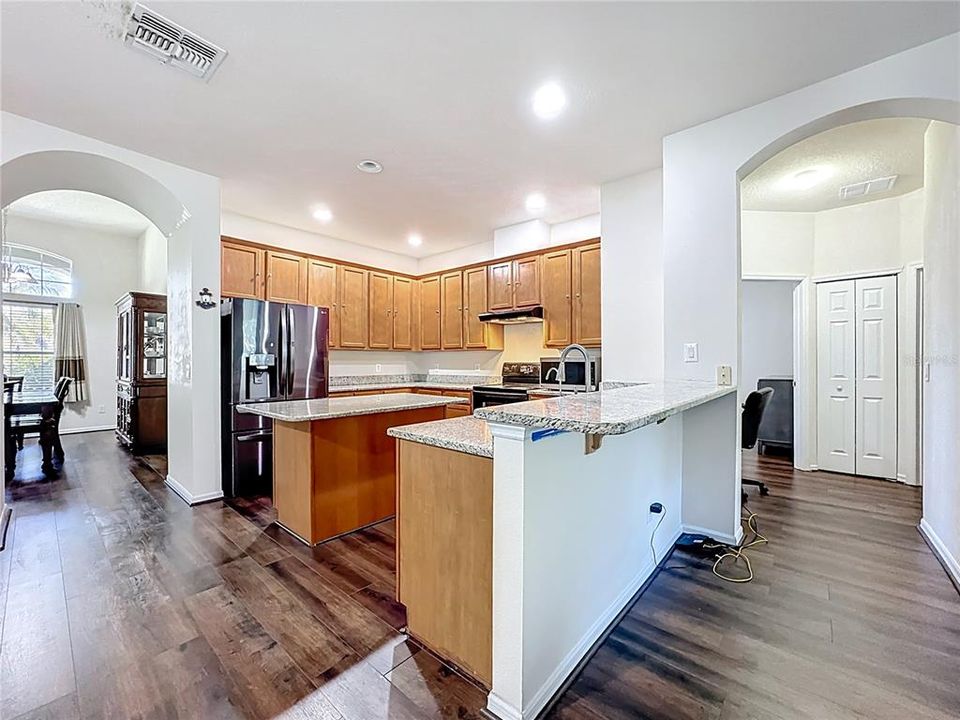 В аренду: $3,000 (4 спален, 3 ванн, 2396 Квадратных фут)