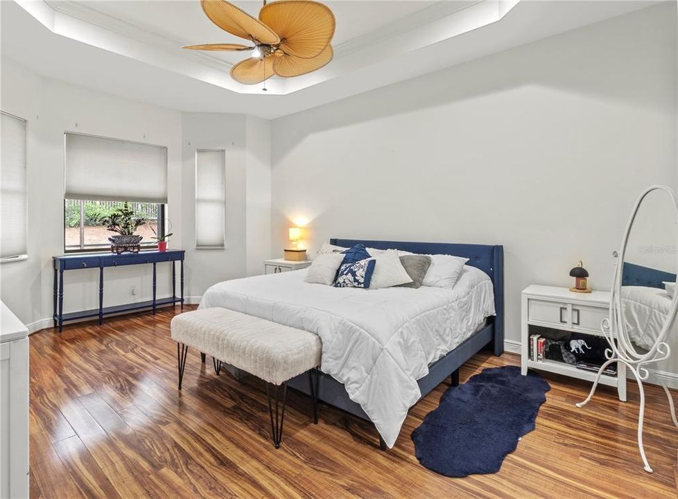 En Venta: $545,000 (2 camas, 2 baños, 1927 Pies cuadrados)