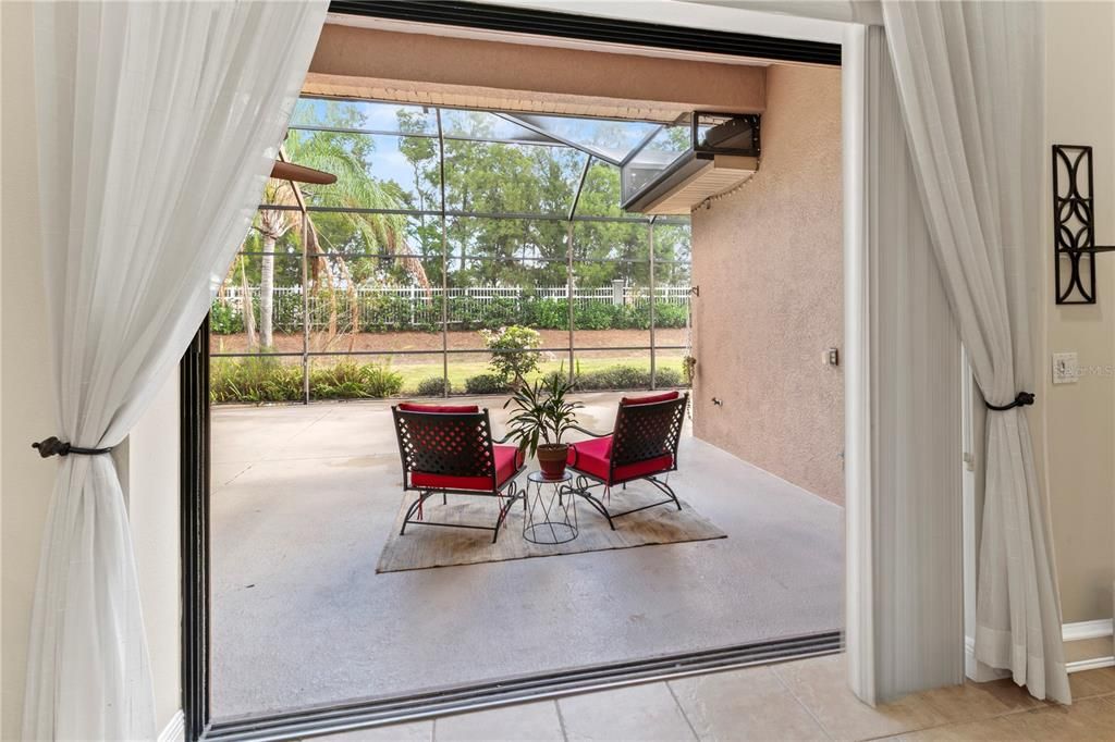 En Venta: $545,000 (2 camas, 2 baños, 1927 Pies cuadrados)