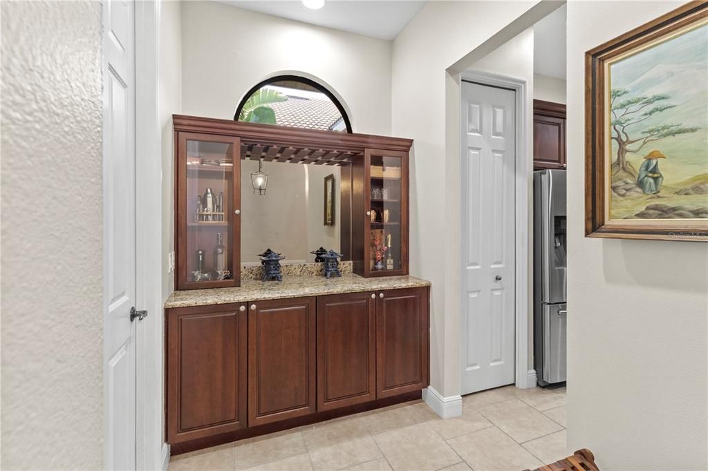 En Venta: $545,000 (2 camas, 2 baños, 1927 Pies cuadrados)