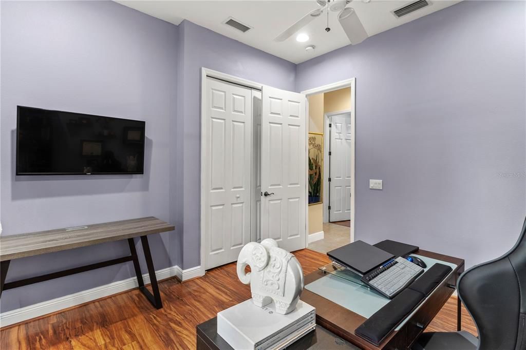 En Venta: $545,000 (2 camas, 2 baños, 1927 Pies cuadrados)