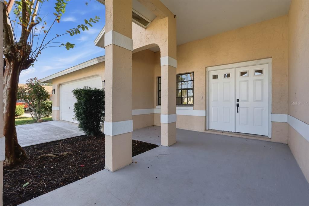 For Rent: $1,900 (4 beds, 2 baths, 1694 Square Feet)