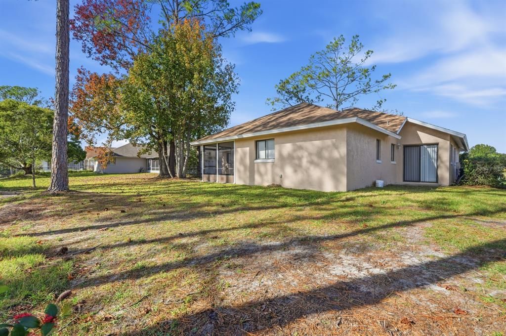 For Rent: $1,900 (4 beds, 2 baths, 1694 Square Feet)