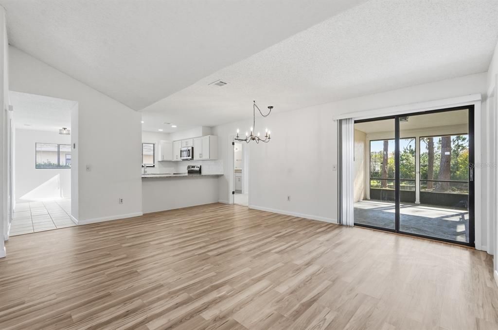 For Rent: $1,900 (4 beds, 2 baths, 1694 Square Feet)