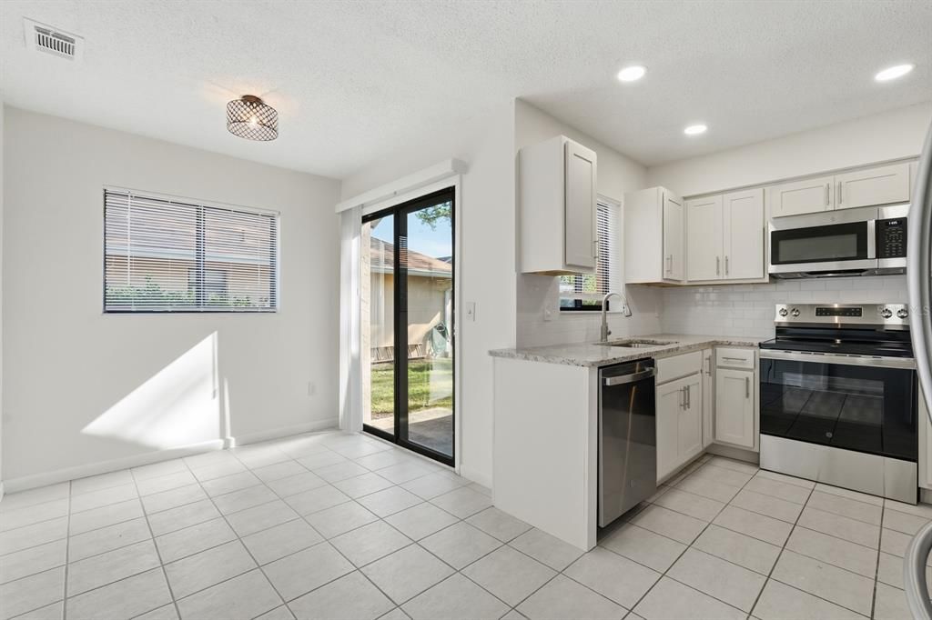 For Rent: $1,900 (4 beds, 2 baths, 1694 Square Feet)