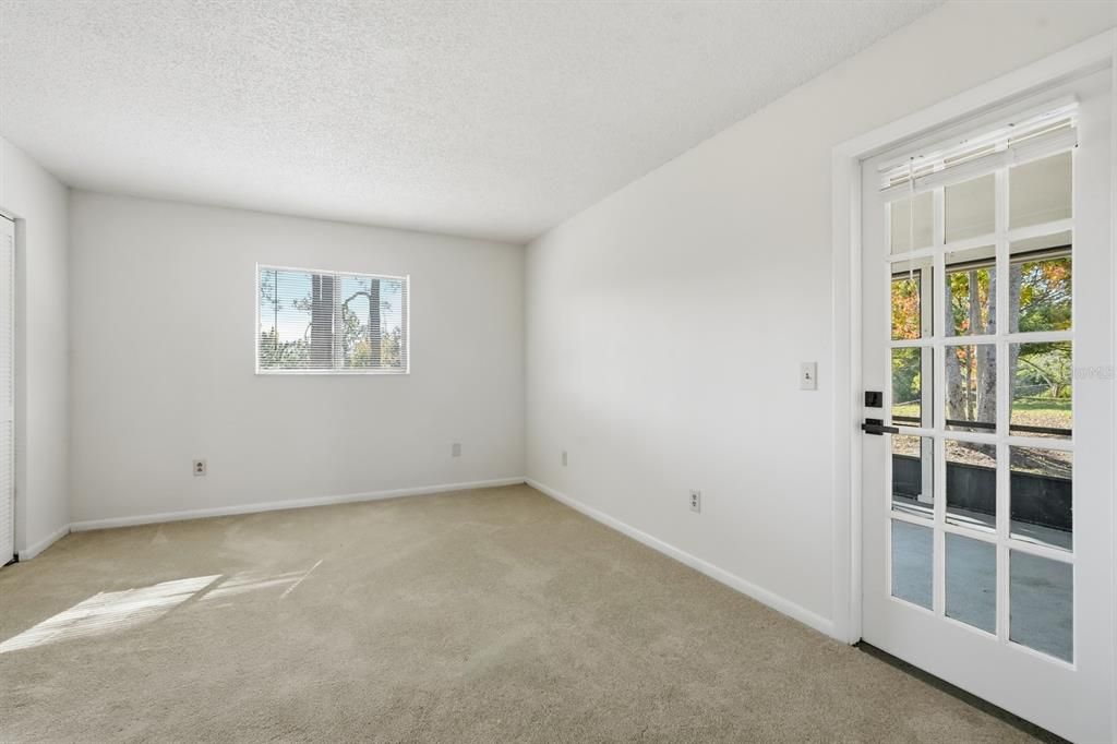 For Rent: $1,900 (4 beds, 2 baths, 1694 Square Feet)