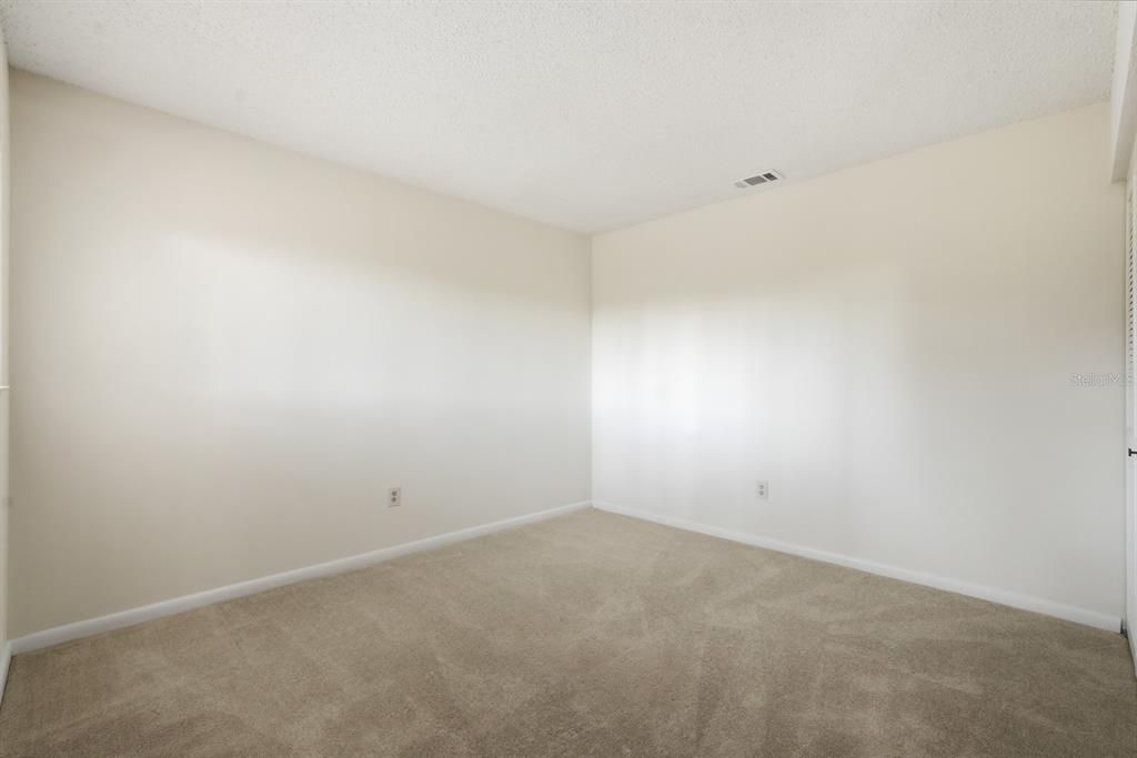 For Rent: $1,900 (4 beds, 2 baths, 1694 Square Feet)