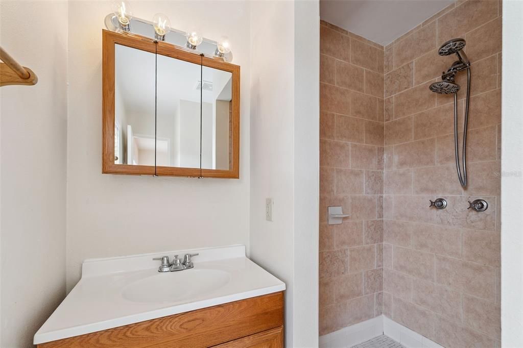 En Venta: $309,900 (3 camas, 2 baños, 1817 Pies cuadrados)