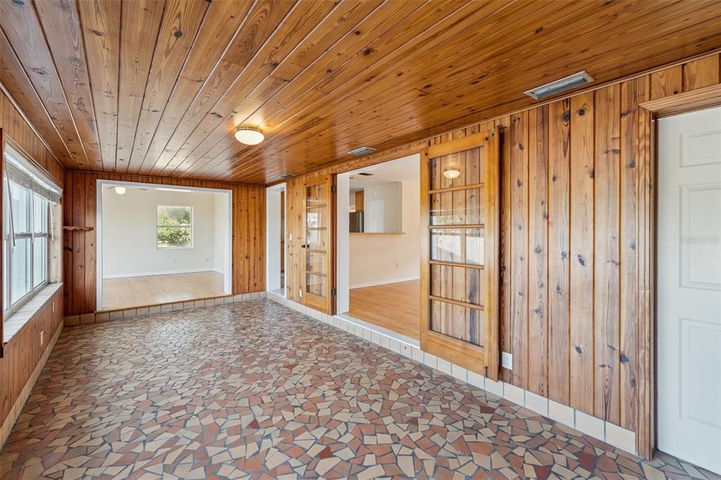 En Venta: $309,900 (3 camas, 2 baños, 1817 Pies cuadrados)