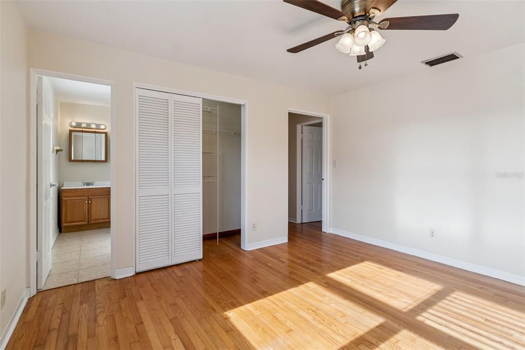 En Venta: $309,900 (3 camas, 2 baños, 1817 Pies cuadrados)