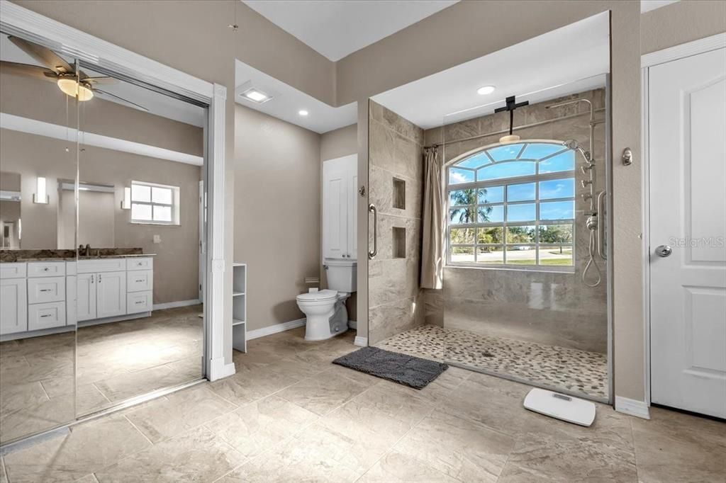 For Sale: $799,000 (4 beds, 3 baths, 2680 Square Feet)