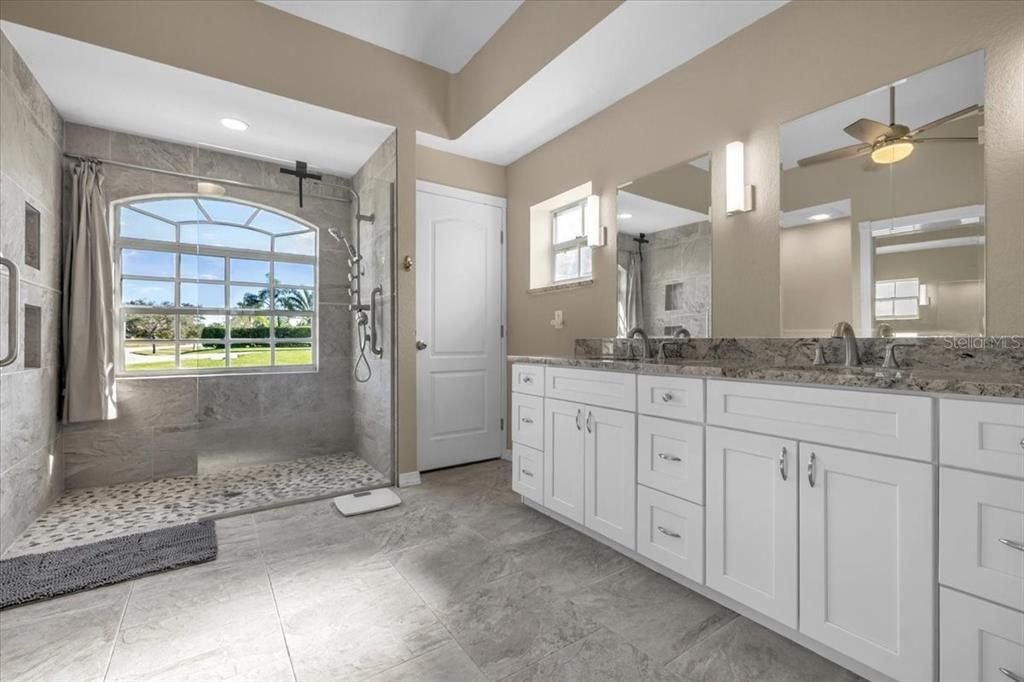 For Sale: $799,000 (4 beds, 3 baths, 2680 Square Feet)