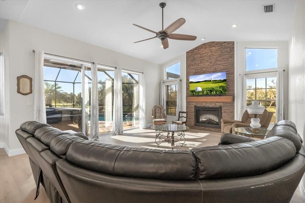 For Sale: $799,000 (4 beds, 3 baths, 2680 Square Feet)