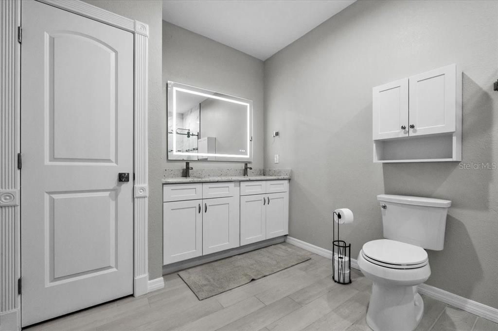 For Sale: $799,000 (4 beds, 3 baths, 2680 Square Feet)