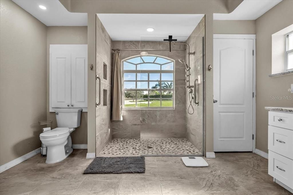 For Sale: $799,000 (4 beds, 3 baths, 2680 Square Feet)