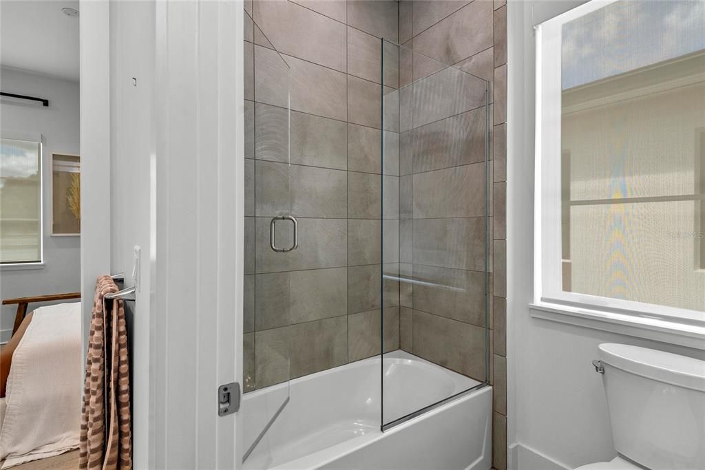 待售: $1,157,000 (3 贝兹, 2 浴室, 2342 平方英尺)