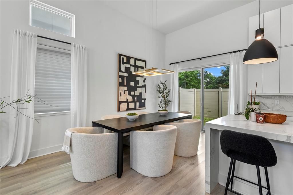 待售: $1,157,000 (3 贝兹, 2 浴室, 2342 平方英尺)