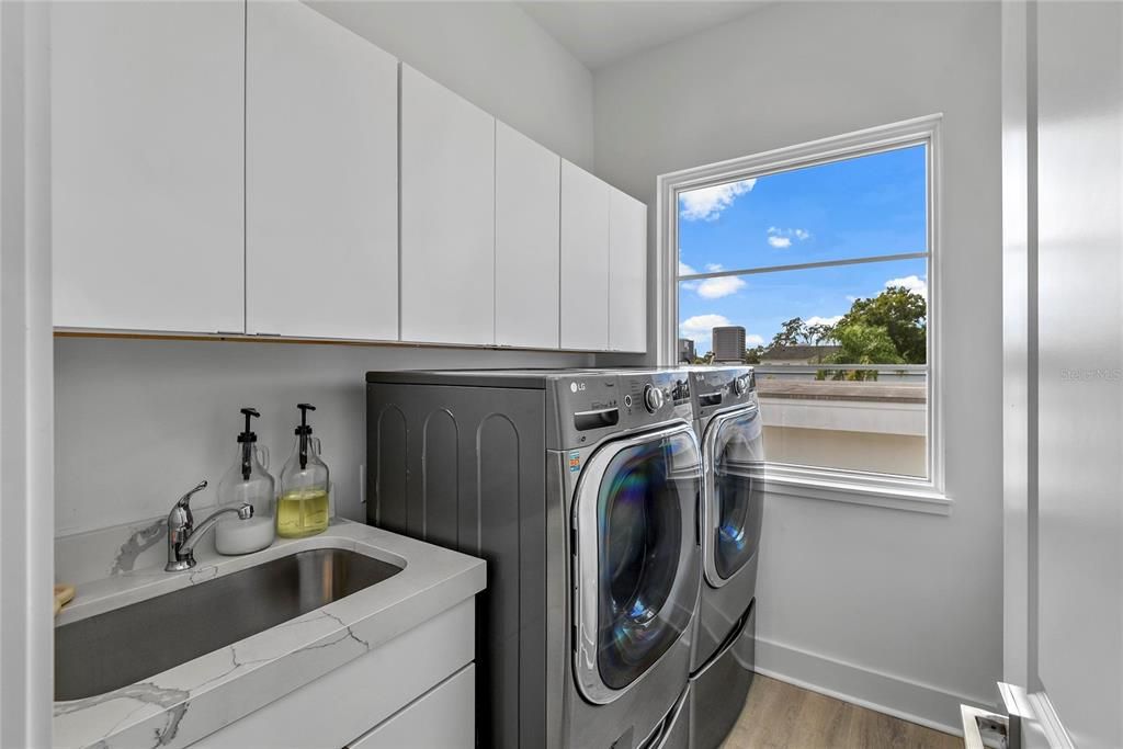 待售: $1,157,000 (3 贝兹, 2 浴室, 2342 平方英尺)