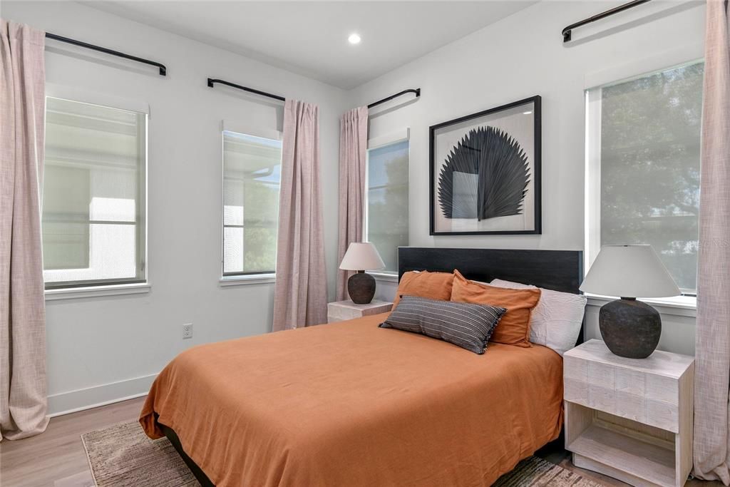 待售: $1,157,000 (3 贝兹, 2 浴室, 2342 平方英尺)