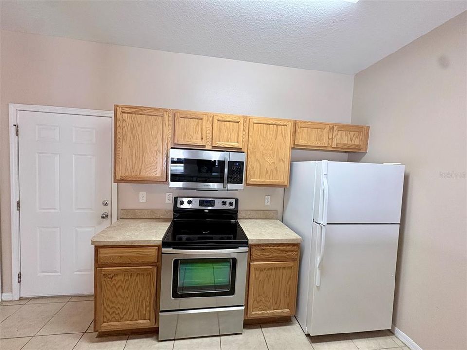 For Rent: $1,595 (2 beds, 1 baths, 1188 Square Feet)