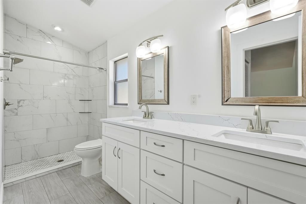 En Venta: $384,900 (3 camas, 2 baños, 1611 Pies cuadrados)