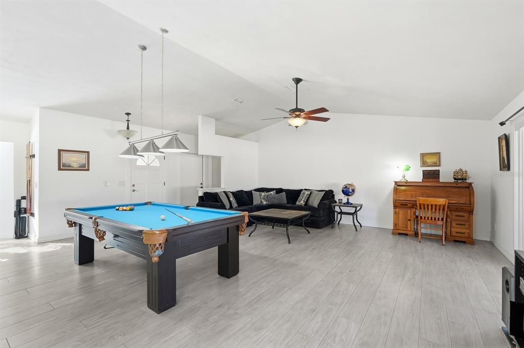 En Venta: $384,900 (3 camas, 2 baños, 1611 Pies cuadrados)