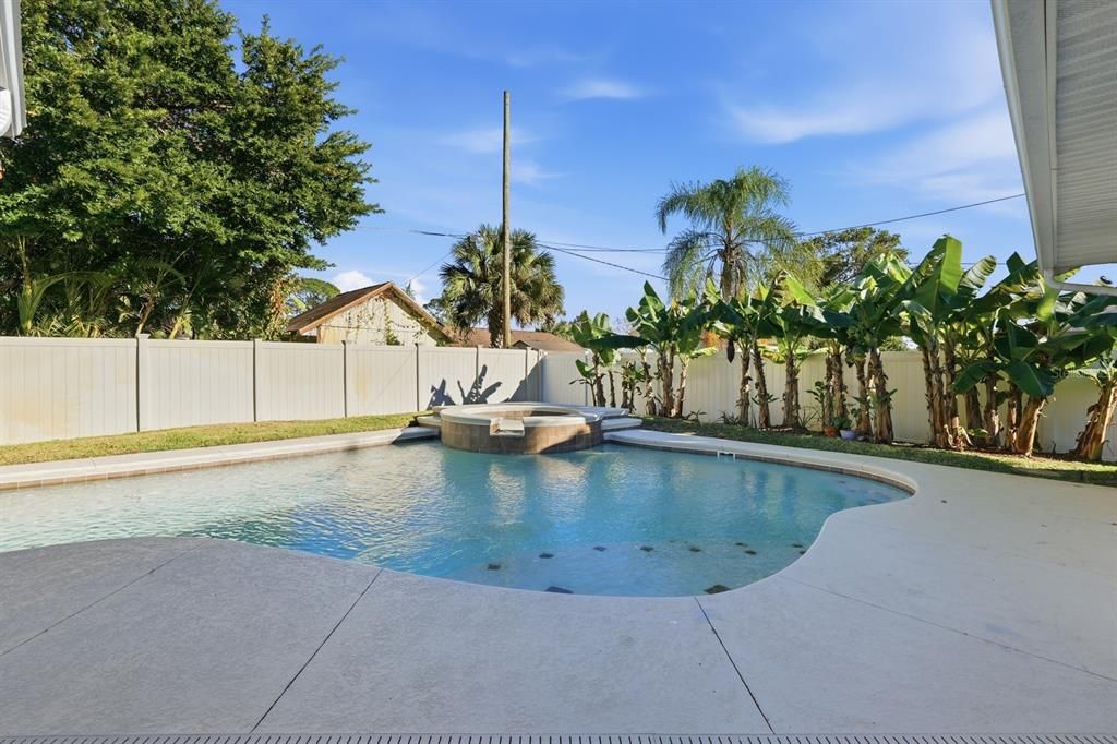 En Venta: $384,900 (3 camas, 2 baños, 1611 Pies cuadrados)