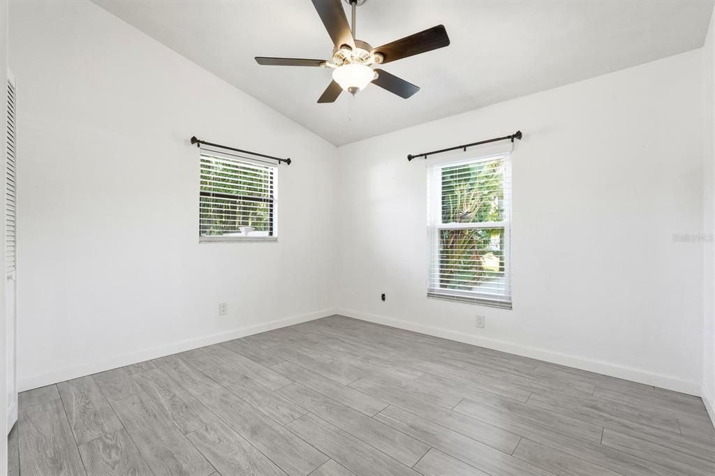 En Venta: $384,900 (3 camas, 2 baños, 1611 Pies cuadrados)