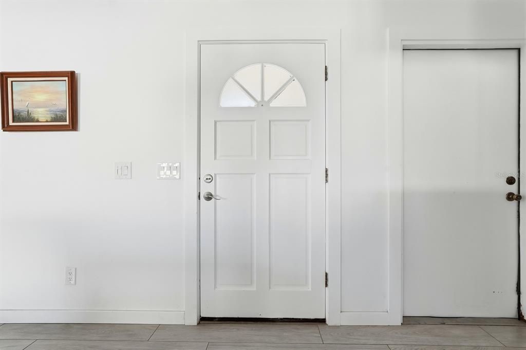 En Venta: $384,900 (3 camas, 2 baños, 1611 Pies cuadrados)