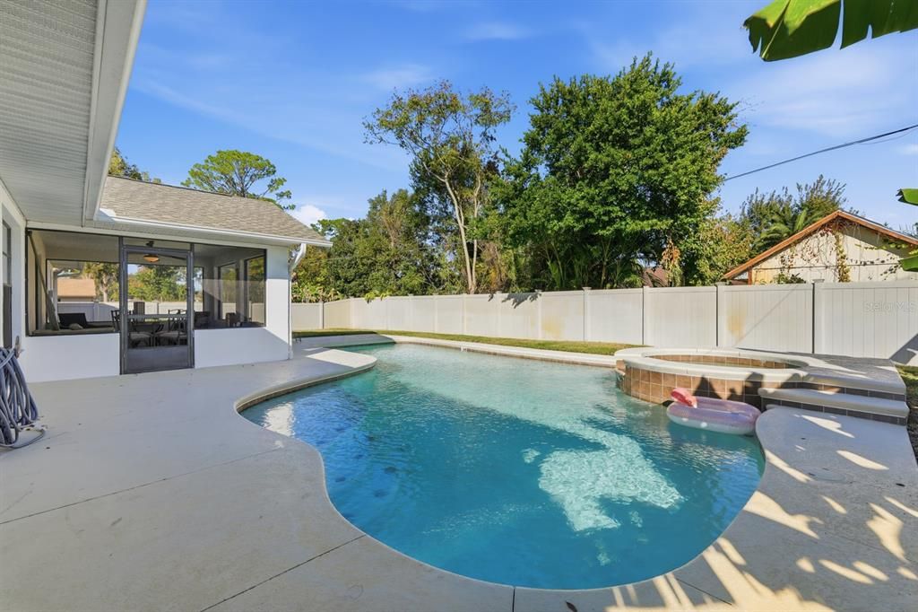 En Venta: $384,900 (3 camas, 2 baños, 1611 Pies cuadrados)