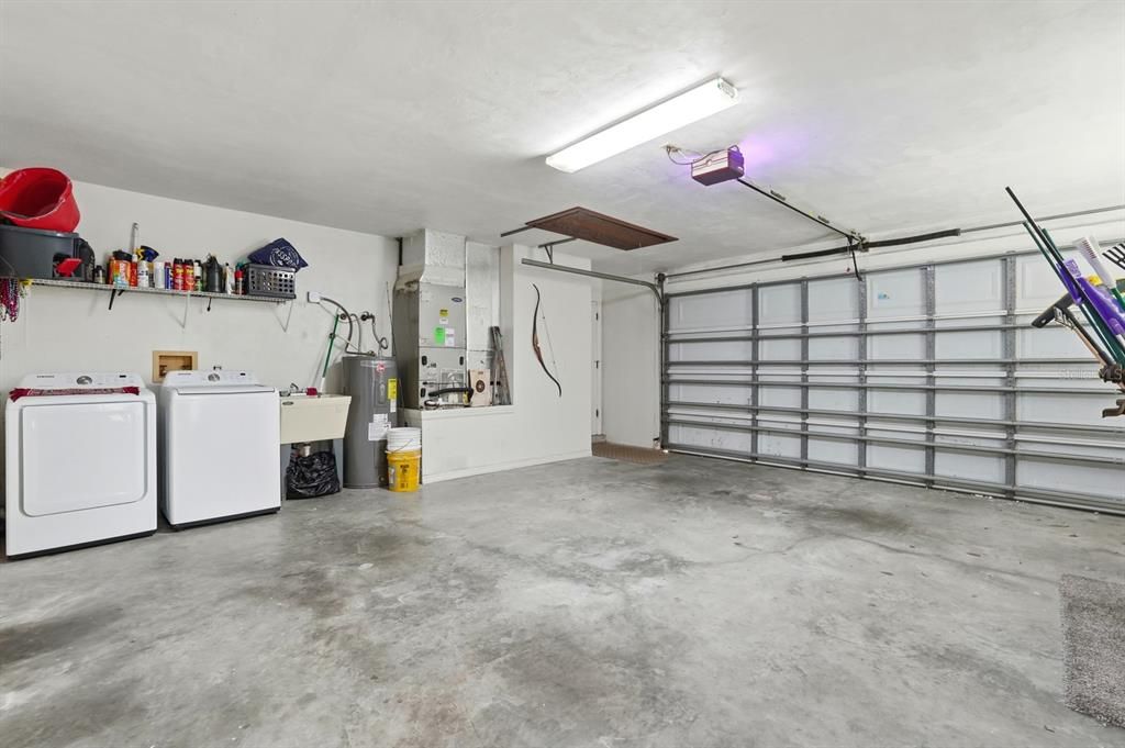 En Venta: $384,900 (3 camas, 2 baños, 1611 Pies cuadrados)